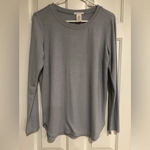 SALE: Matty M soft thin blue long-sleeve top. Flattering side curve slit. Med